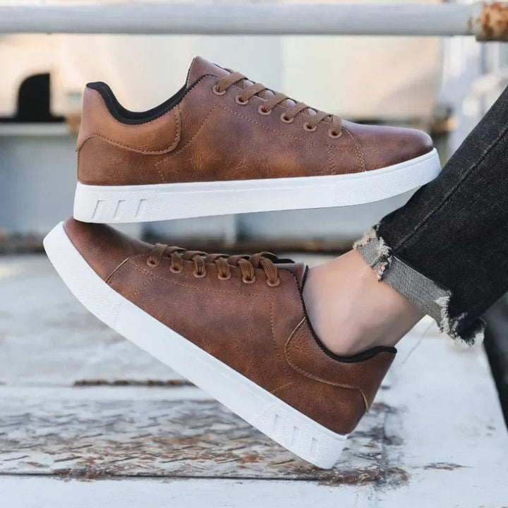 Sneakers heren | Low-top sneakers met vetersluiting