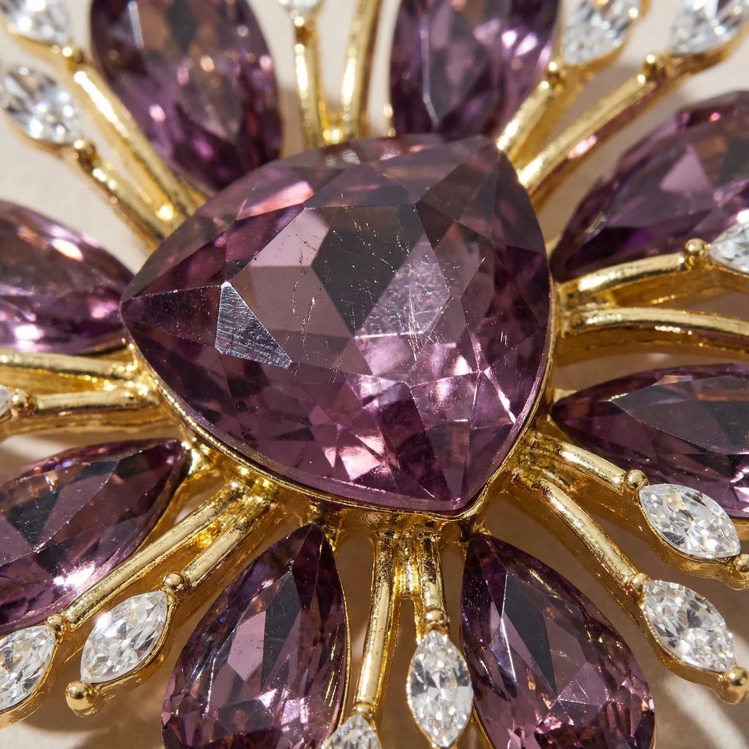 Stervormige Broche Met Centrale Steen -  