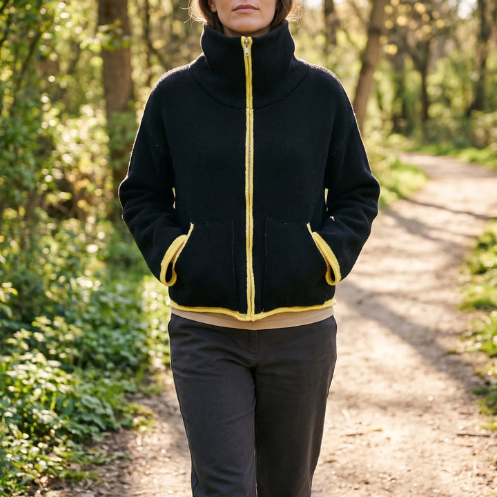 Teddy jas dames | Sportief model met contrastbies en rits