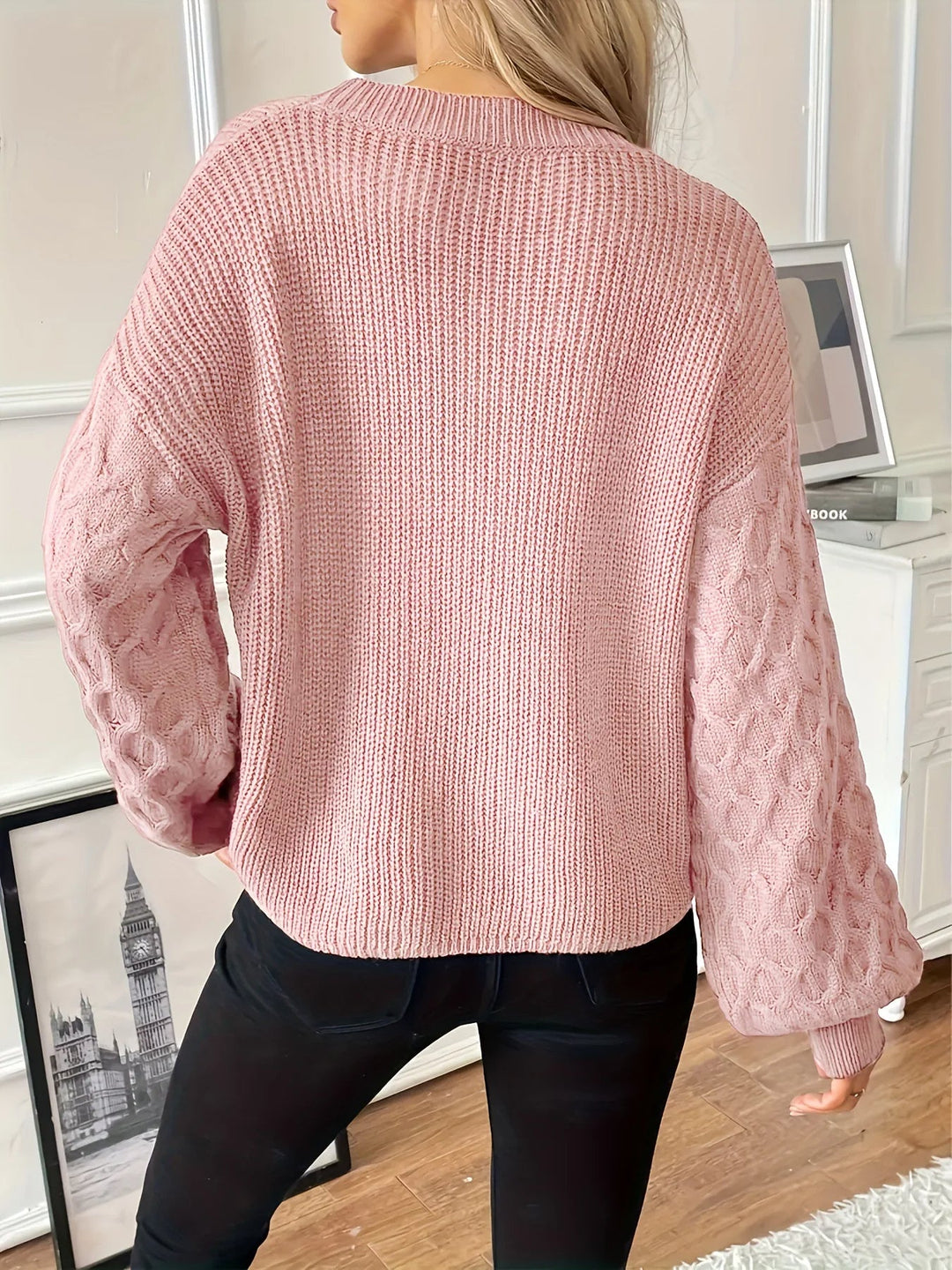 Trui dames | Grofgebreid model met kabelmouwen en ronde hals