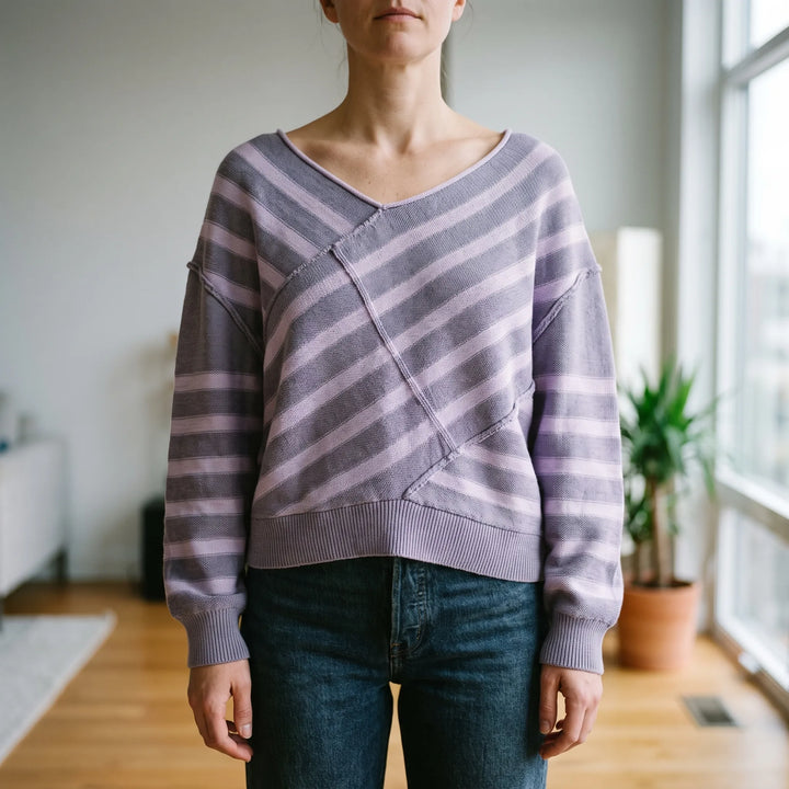 Trui dames | Oversized gebreid model met strepen en v-hals