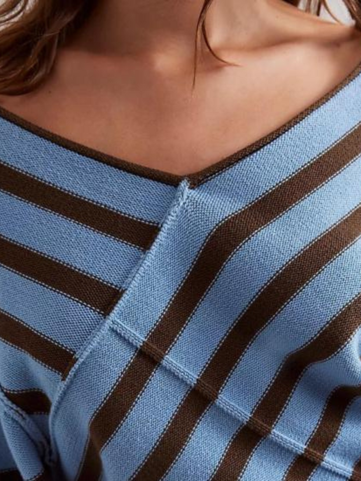 Trui dames | Oversized gebreid model met strepen en v-hals