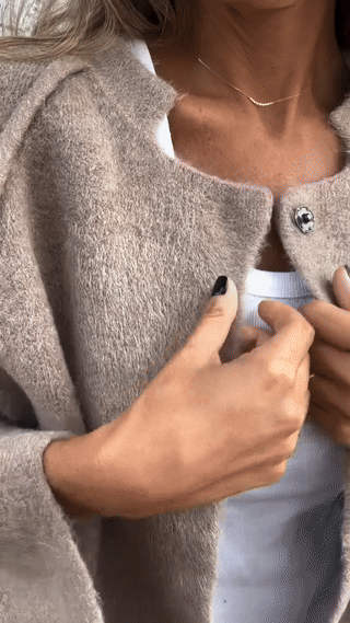 Tussenjas dames | Kort elegant model met knoopsluiting