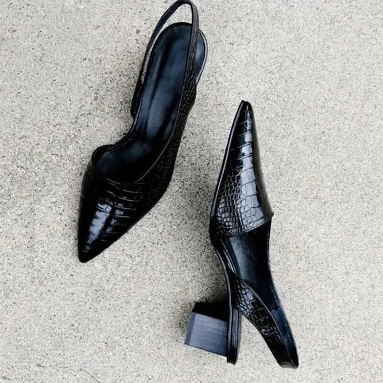 Elegante damespumps met comfortabele hak en tijdloze uitstraling