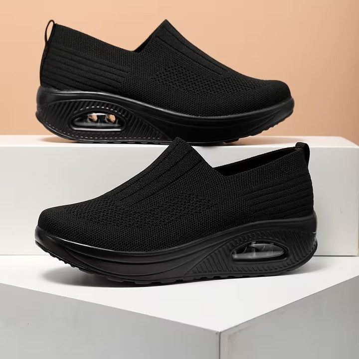 Zwarte instappers dames | Comfortabel model met dikke zool