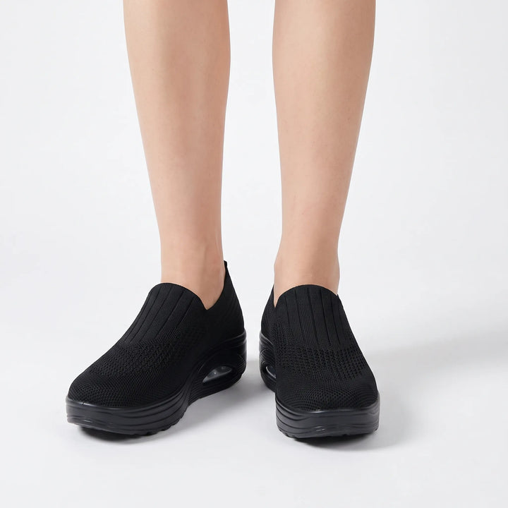 Zwarte instappers dames | Comfortabel model met dikke zool