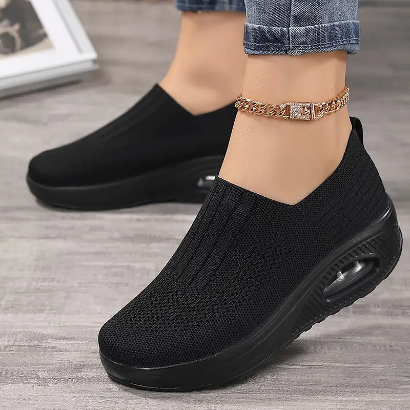 Zwarte instappers dames | Comfortabel model met dikke zool