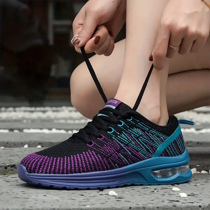 Zwarte sneakers dames | Sportief model met kleurrijke details