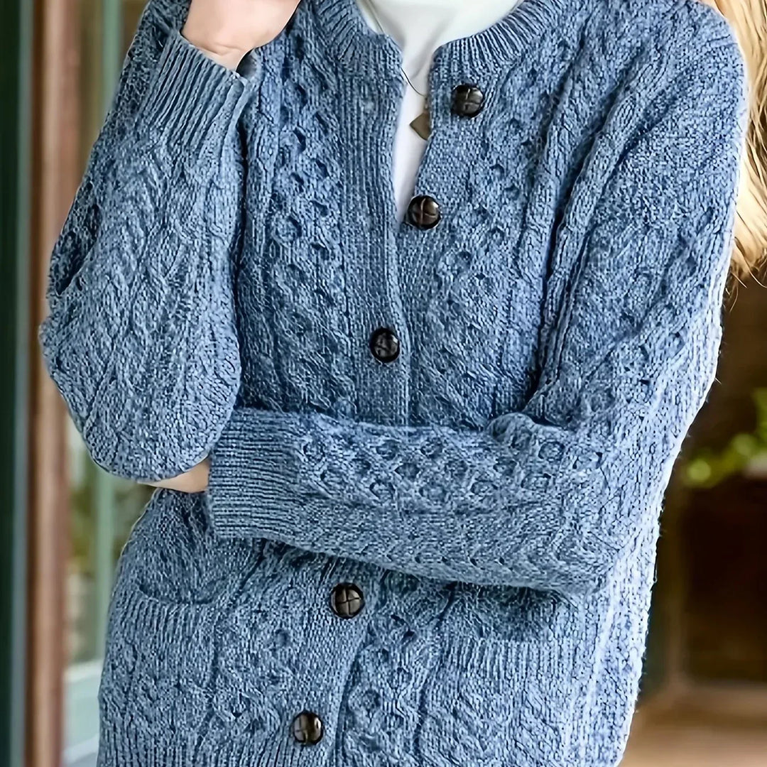 Dames vest | Gebreide cardigan met kabelpatroon en knopen