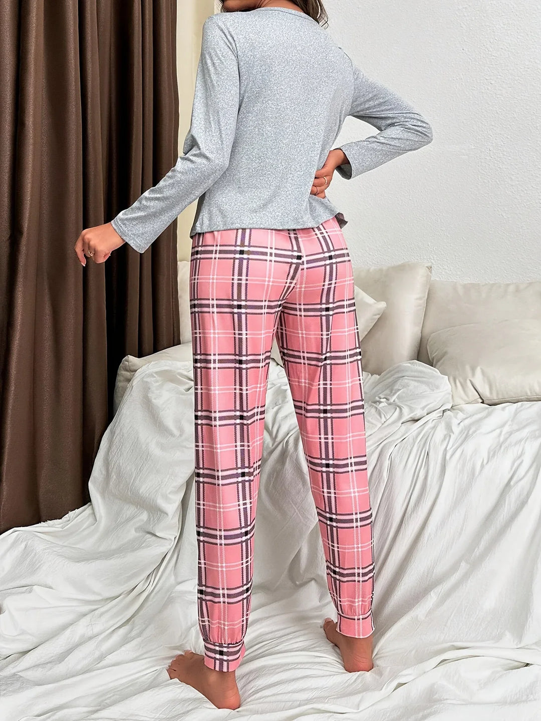Dames pyjama set | Roze geruite broek met grijs shirt