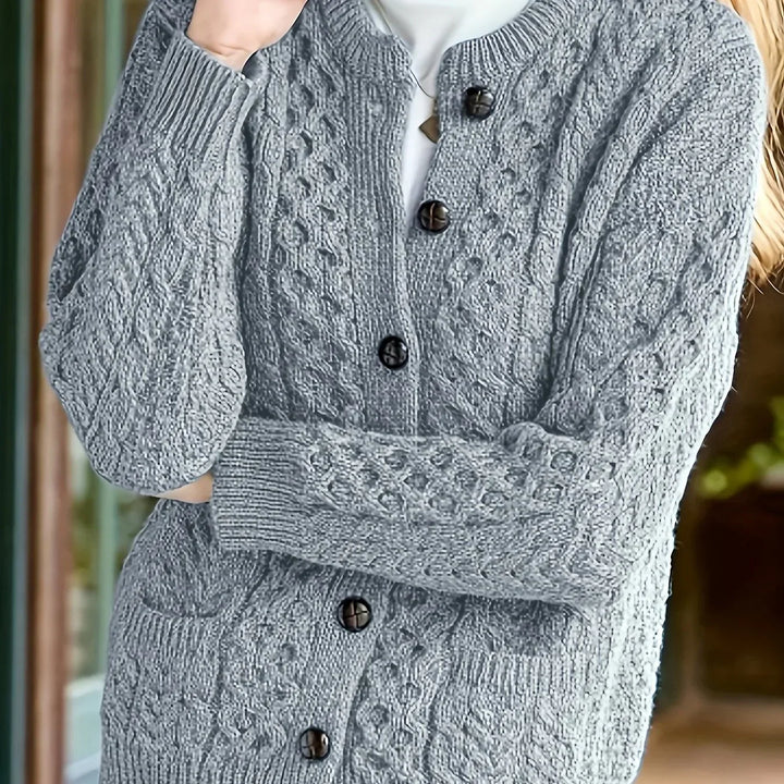 Dames vest | Gebreide cardigan met kabelpatroon en knopen
